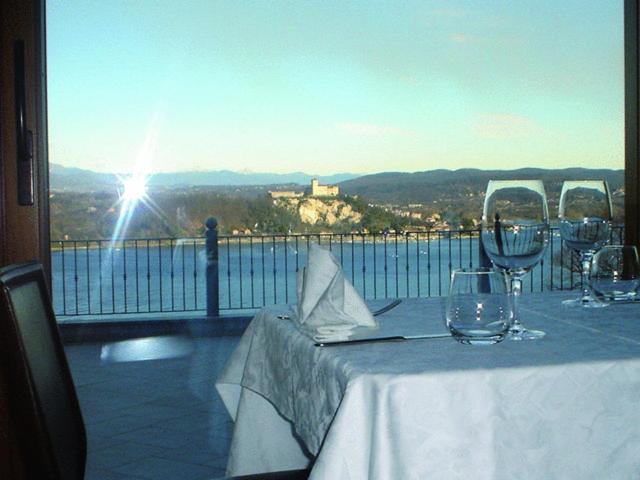 Hotel Ristorante San Carlo Arona Exterior photo
